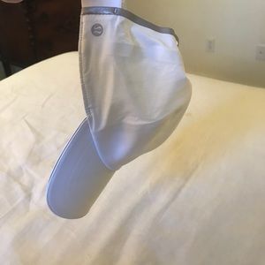 White Lululemon hat!!